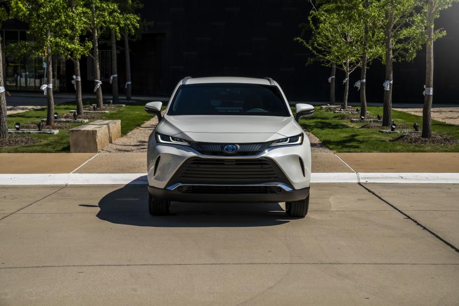  Toyota Venza Hybrid XLE 2020 года  (фото 3 из 35)
